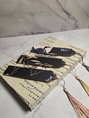 Floral Tassel Bookmark Set